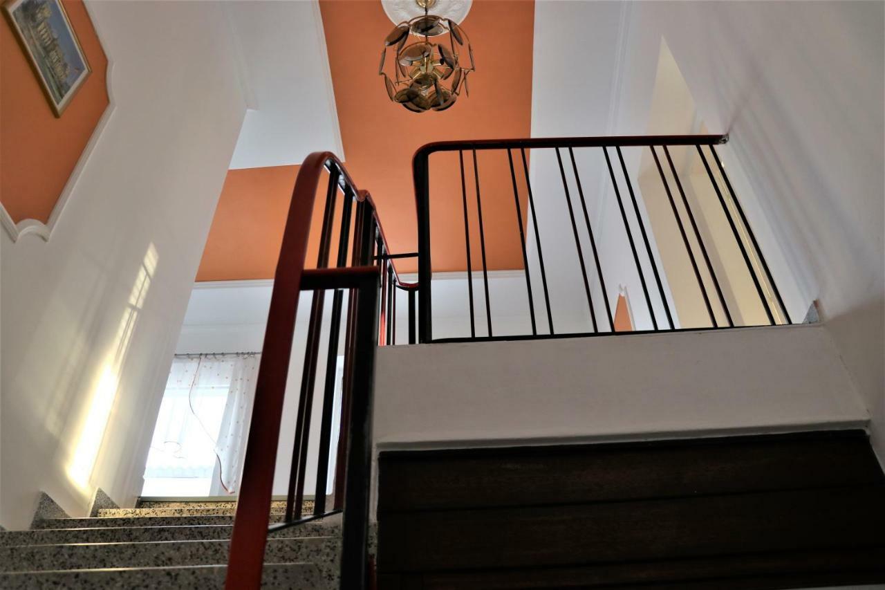 The Lakehouse Villa Neusiedl Am See Wienerstrasse 8 Екстер'єр фото