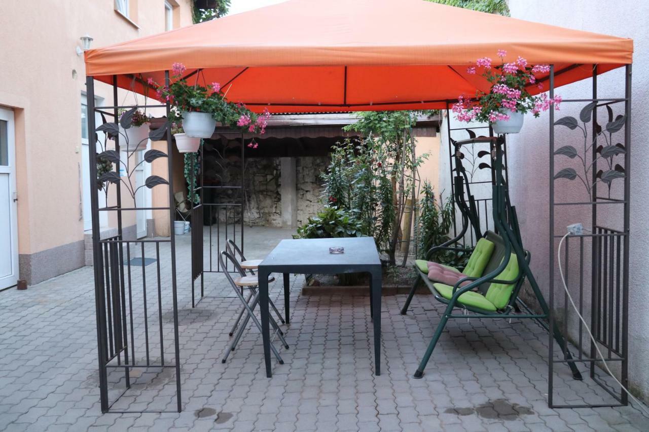 The Lakehouse Villa Neusiedl Am See Wienerstrasse 8 Екстер'єр фото